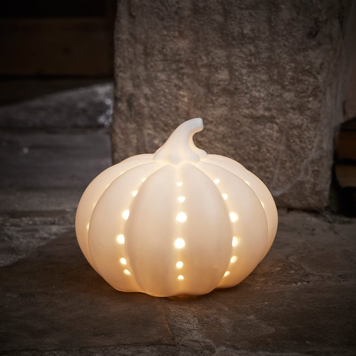Set of 5 Light Up LED Pumpkins – Battery Operated Autumn & Halloween Decorations with Timer, Indoor Use (Gold & Glass Finish)